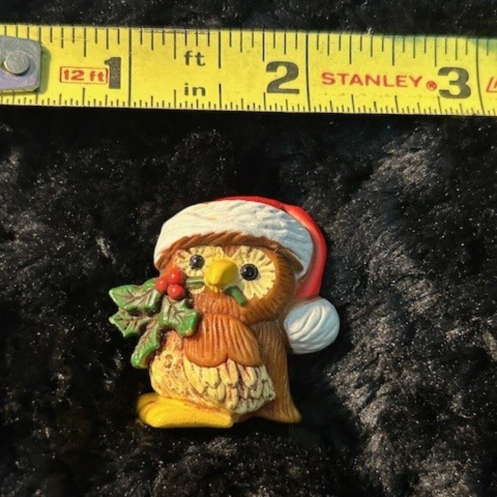 Vintage 1980s Hallmark Plastic Owl Christmas Brooch